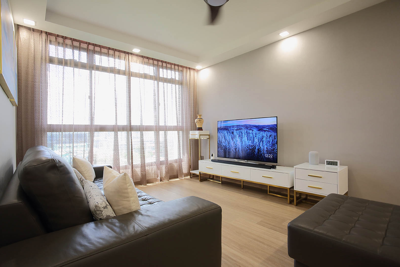 3 Living Room B 3 Living Room B